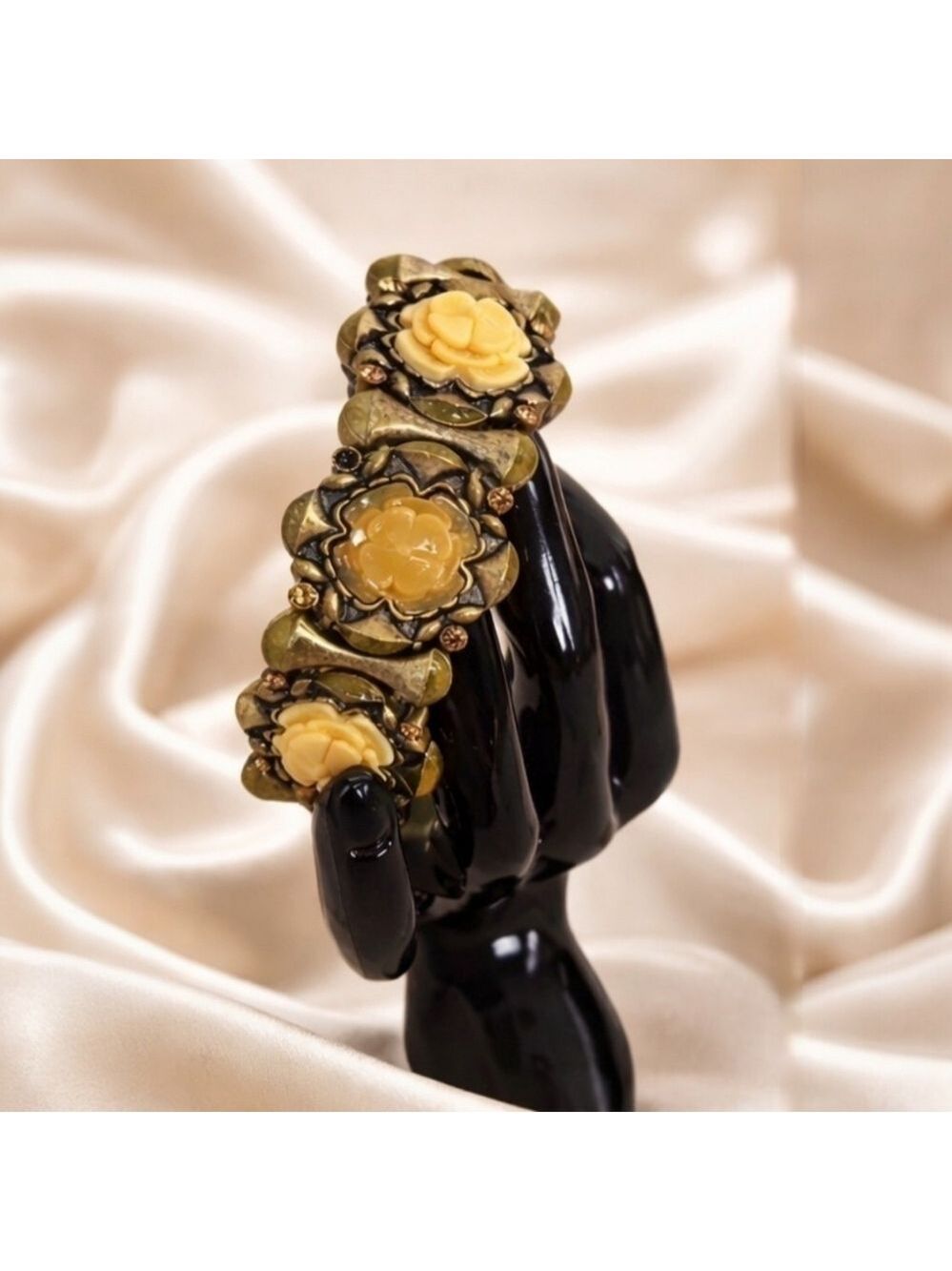 Vintage 1950s Floral Panel Stretch Bracelet | Carved Rose Cabochons | Rhinestone